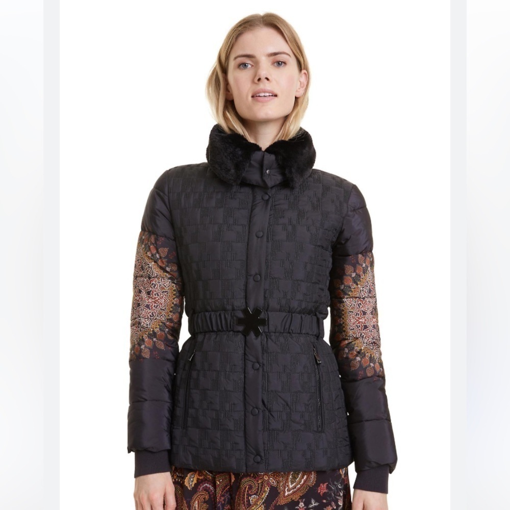 Desigual Women’s Black Patterned Mandala Faux Cur Black Puffer Jacket Coat M